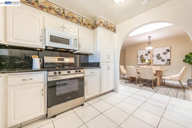 2444 Douglas St, Union City, CA 94587