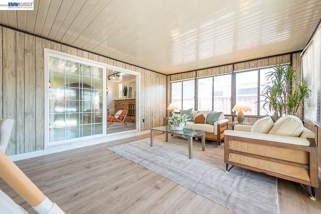 2444 Douglas St, Union City, CA 94587