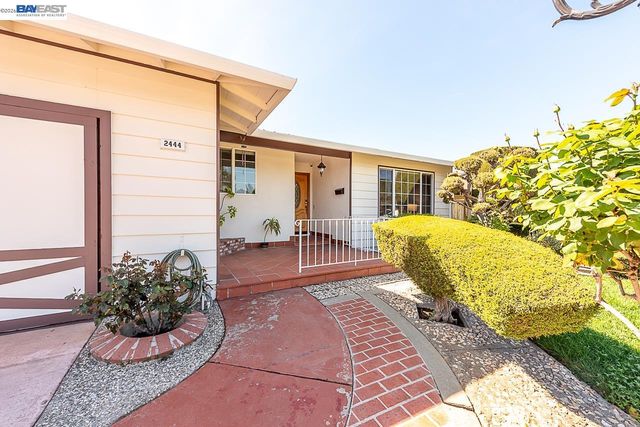 2444 Douglas St, Union City, CA 94587
