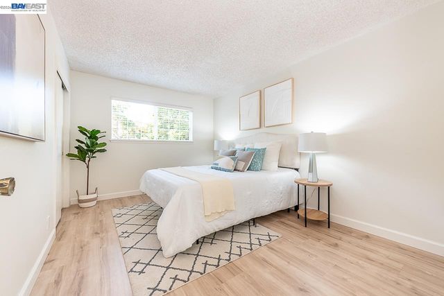 2444 Douglas St, Union City, CA 94587