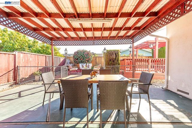 2444 Douglas St, Union City, CA 94587