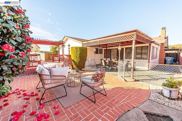 2444 Douglas St, Union City, CA 94587