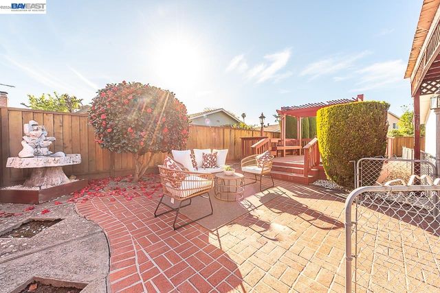 2444 Douglas St, Union City, CA 94587