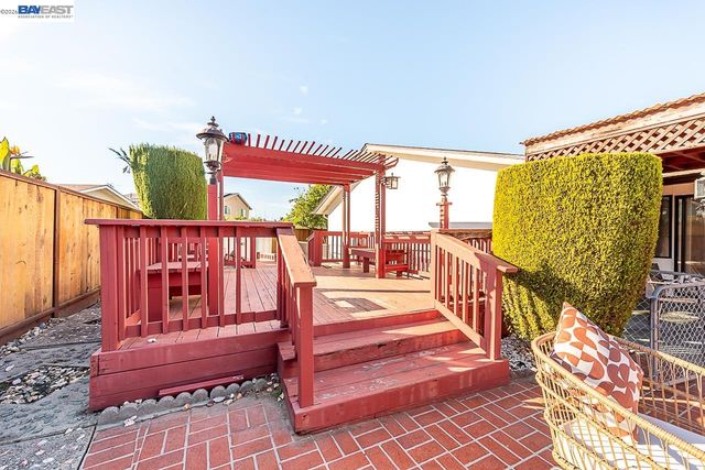 2444 Douglas St, Union City, CA 94587