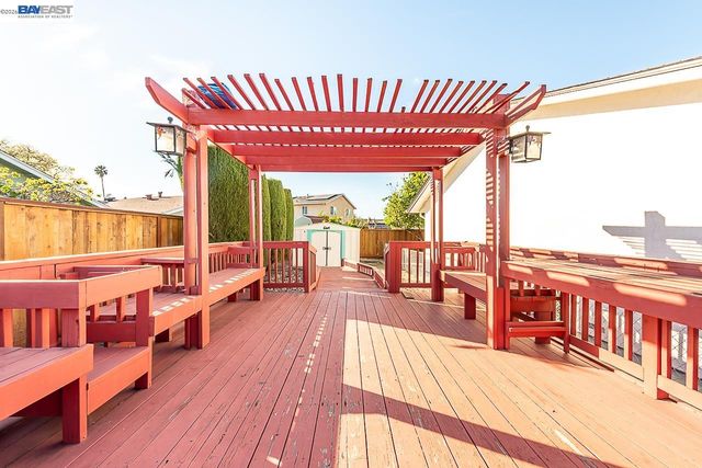 2444 Douglas St, Union City, CA 94587