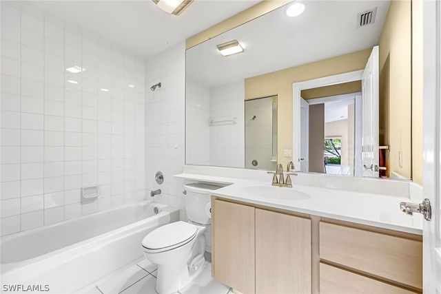 3111 Andorra CT, Naples, FL 34109