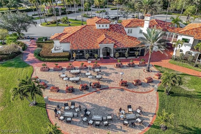 3111 Andorra CT, Naples, FL 34109