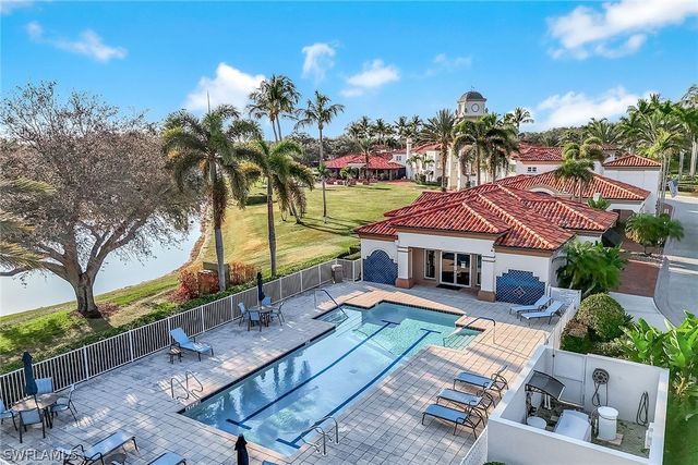 3111 Andorra CT, Naples, FL 34109