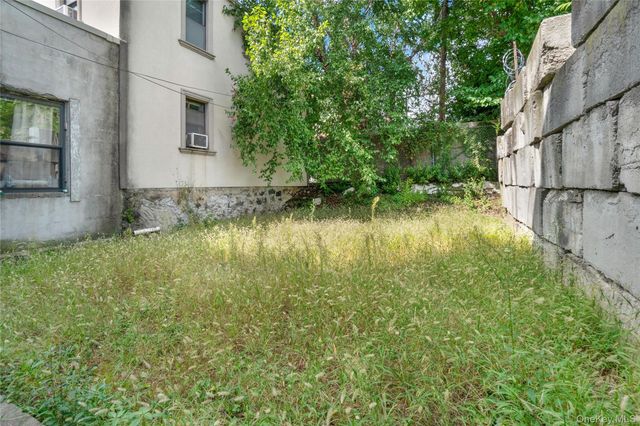 213 Johnson Avenue, Brooklyn, NY 11206