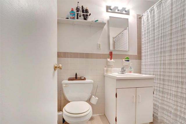 213 Johnson Avenue, Brooklyn, NY 11206