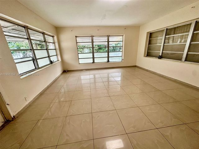 6154 Flagler St ., Hollywood, FL 33023