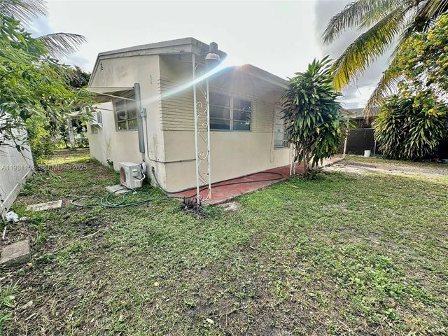 6154 Flagler St ., Hollywood, FL 33023