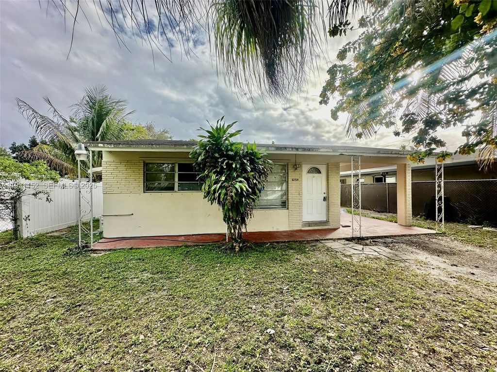 6154 Flagler St ., Hollywood, FL 33023