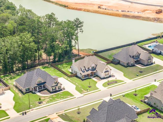 221 Bristleleaf Path, Kathleen, GA 31047