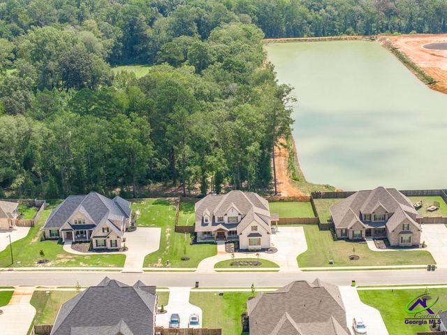 221 Bristleleaf Path, Kathleen, GA 31047