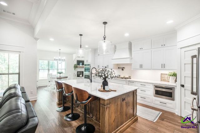 221 Bristleleaf Path, Kathleen, GA 31047