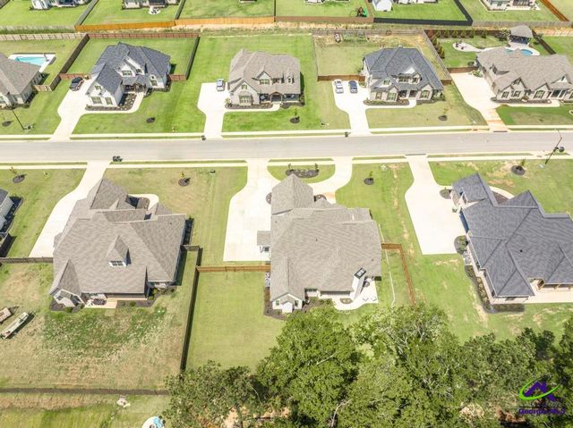 221 Bristleleaf Path, Kathleen, GA 31047