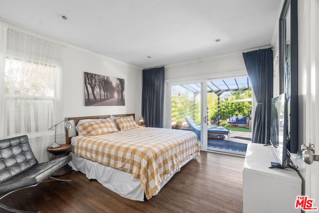 Image 17 of property listing at 1118 Grant Avenue, Venice, CA 90291