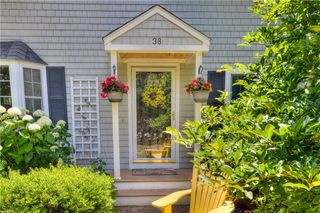 38 Highland Avenue, Barrington, RI 02806