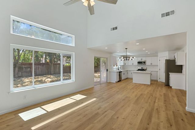 3522 Tom Ln, Stockton, CA 95206