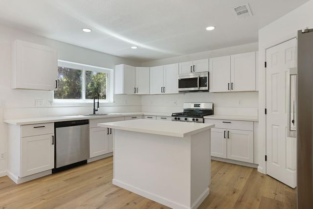 3522 Tom Ln, Stockton, CA 95206