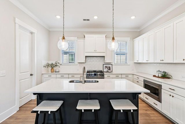 603 Blueway Avenue, Summerville, SC 29486