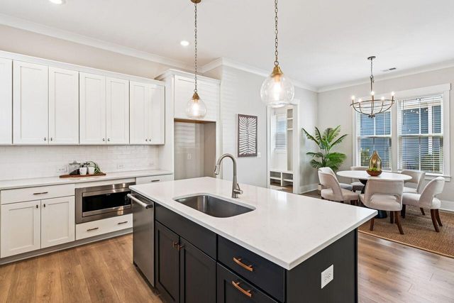 603 Blueway Avenue, Summerville, SC 29486