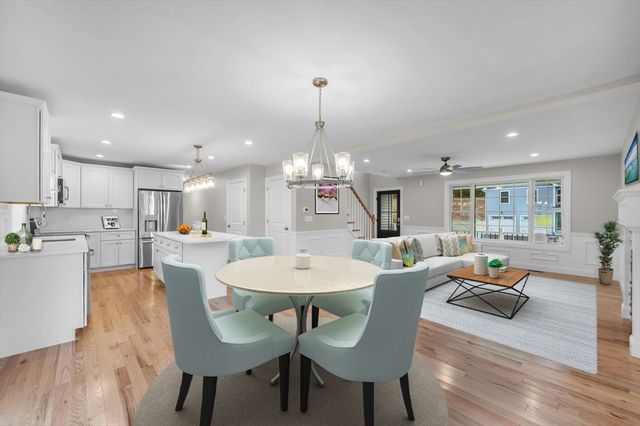 7 High Bluff Rd, Belchertown, MA 01007