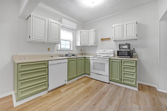 428 E 4th Street, Claremore, OK 74017