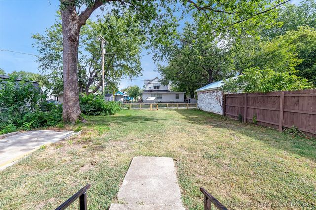 428 E 4th Street, Claremore, OK 74017