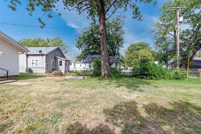 428 E 4th Street, Claremore, OK 74017