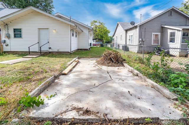 428 E 4th Street, Claremore, OK 74017