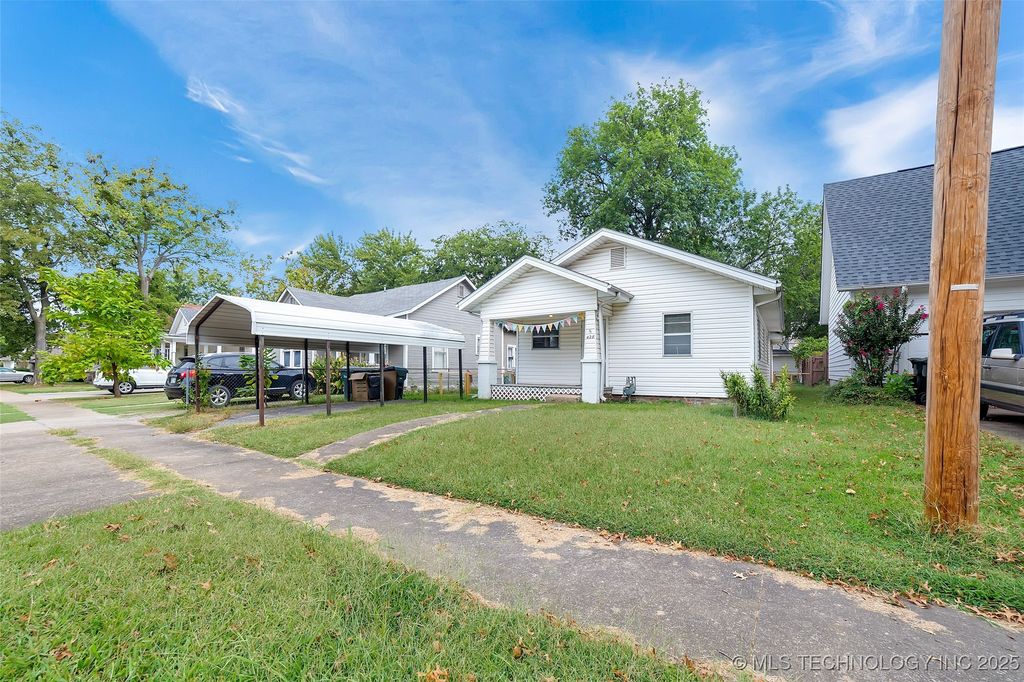 428 E 4th Street, Claremore, OK 74017