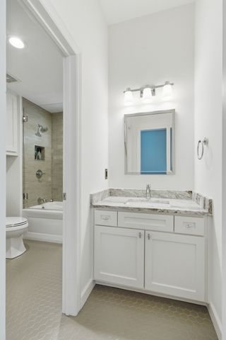18323 Frankford Lakes Circle, Dallas, TX 75252