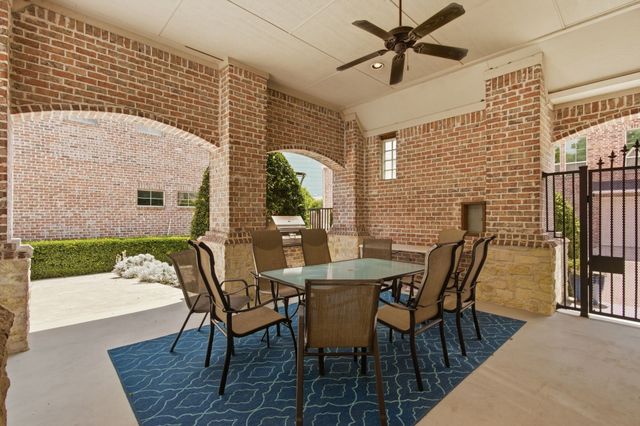 18323 Frankford Lakes Circle, Dallas, TX 75252