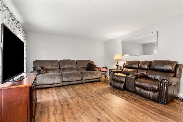 33 Jefferson St, Lawrence, MA 01843