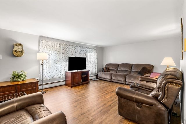 33 Jefferson St, Lawrence, MA 01843