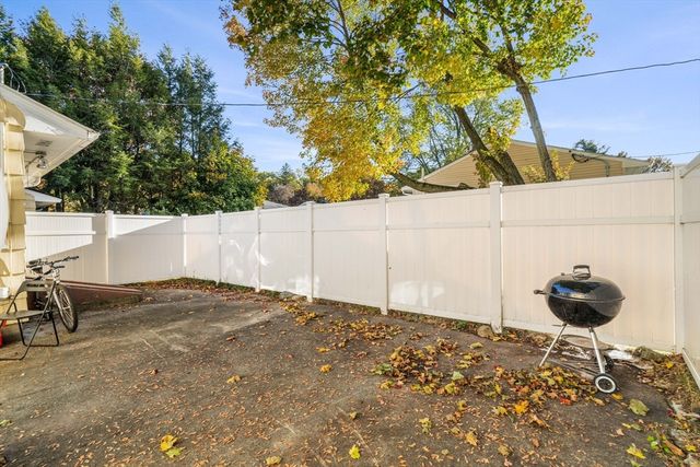 33 Jefferson St, Lawrence, MA 01843