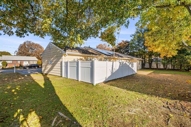 33 Jefferson St, Lawrence, MA 01843