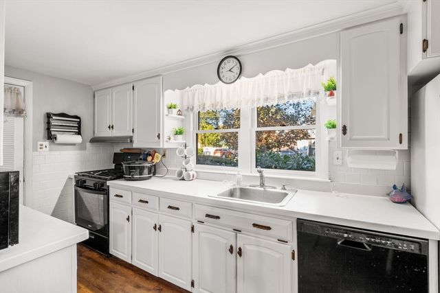 33 Jefferson St, Lawrence, MA 01843