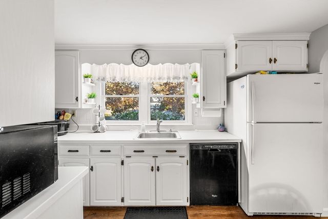 33 Jefferson St, Lawrence, MA 01843