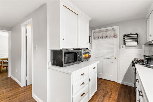 33 Jefferson St, Lawrence, MA 01843