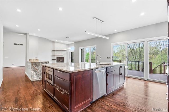1539 Wandrei Court, Commerce Twp, MI 48382