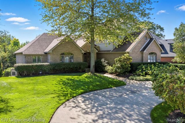 1539 Wandrei Court, Commerce Twp, MI 48382