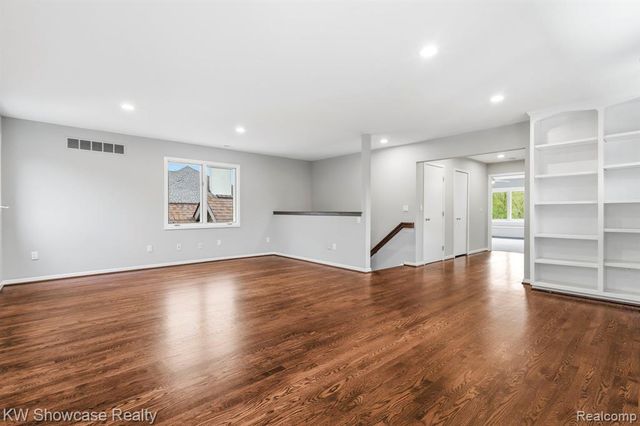 1539 Wandrei Court, Commerce Twp, MI 48382