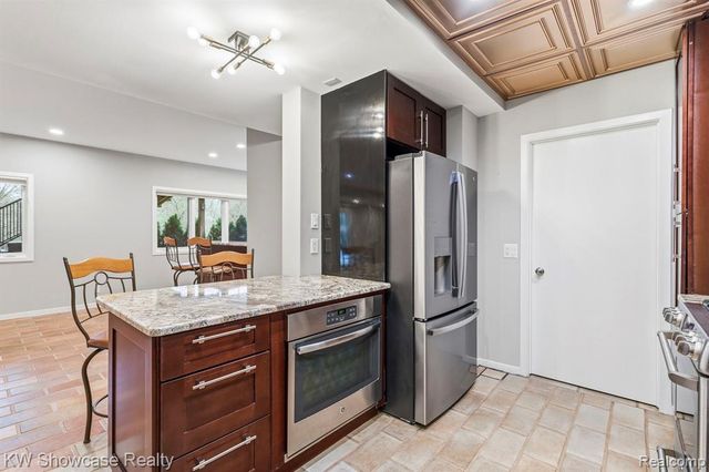 1539 Wandrei Court, Commerce Twp, MI 48382