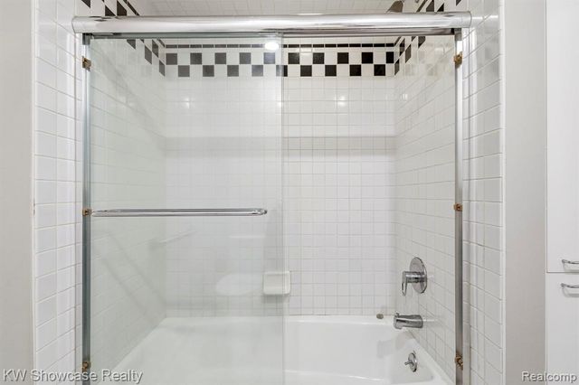 1539 Wandrei Court, Commerce Twp, MI 48382