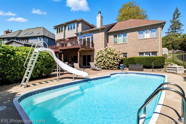 1539 Wandrei Court, Commerce Twp, MI 48382