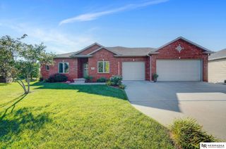 6921 Laurent Circle, Lincoln, NE 68526