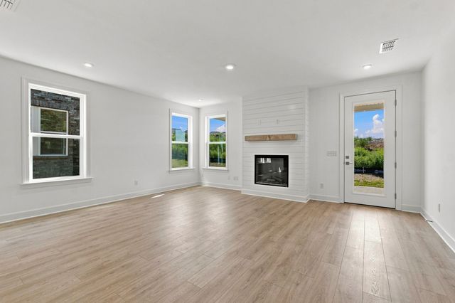 316 Cedar Creek Dr, Mount Juliet, TN 37122